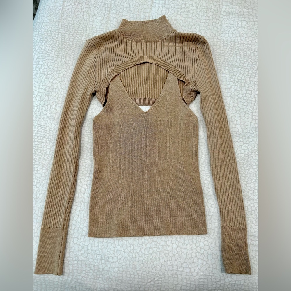 NWT❗️Camel Brown Sweater Shrug Set